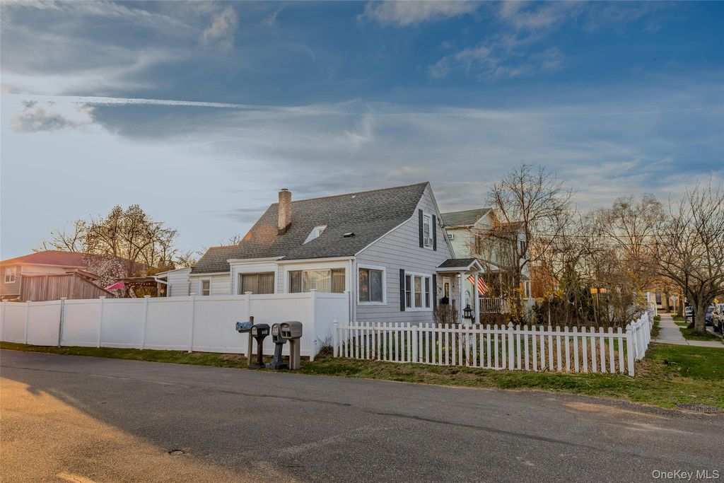 Photo of 708 Prospect Place, Bellmore, NY 11710 (MLS # 987728)