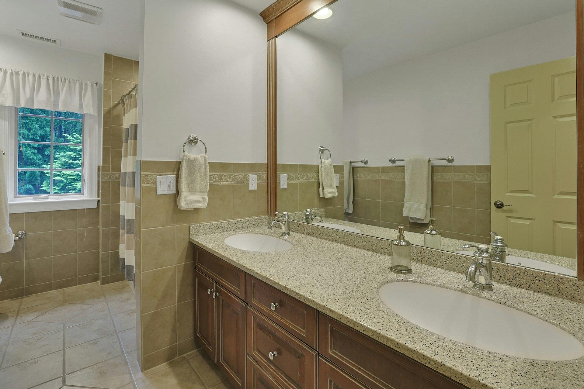 1988 Beekman Court, Yorktown Heights, New York image 28