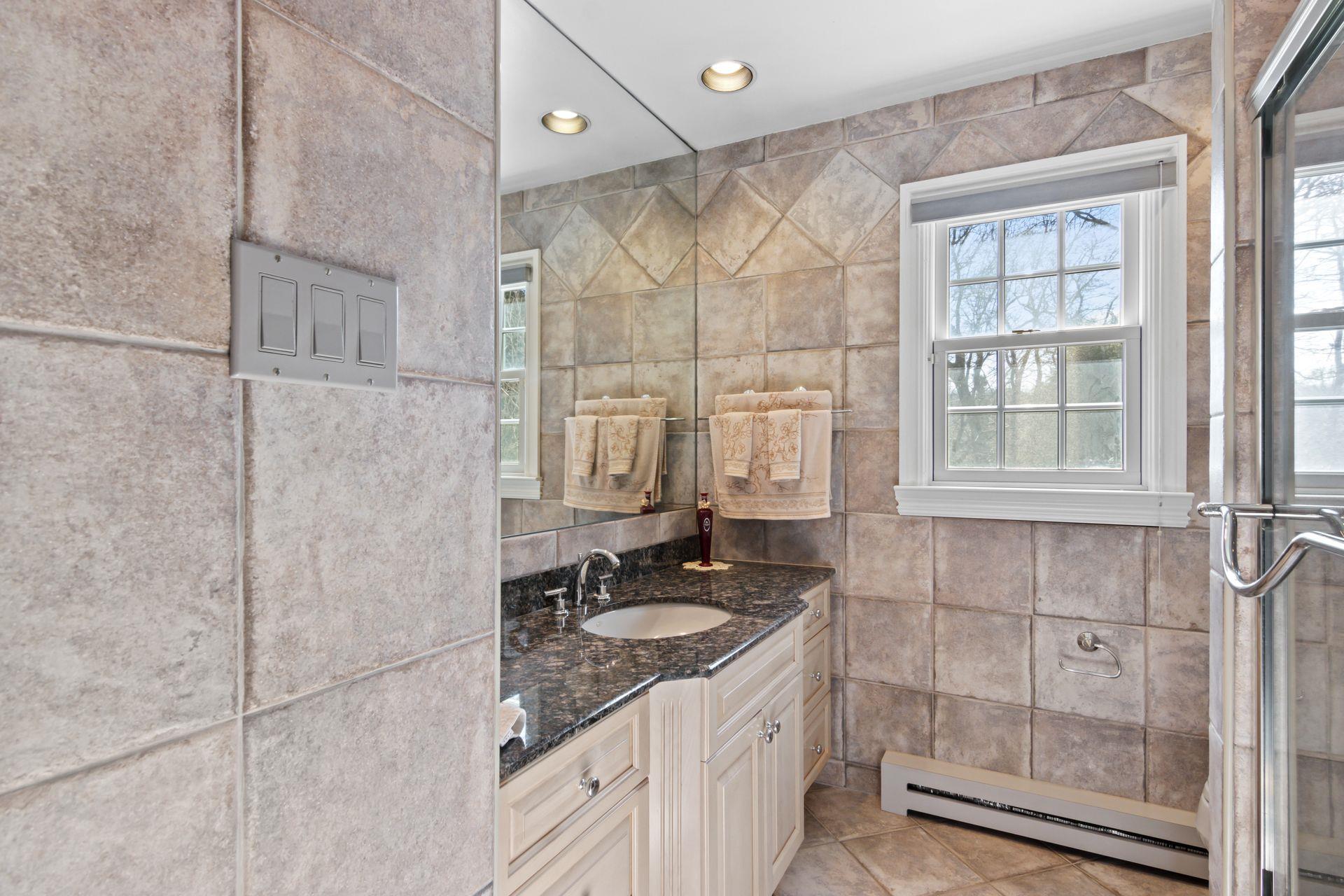 10 Fairway Drive, Port Jefferson, New York image 15