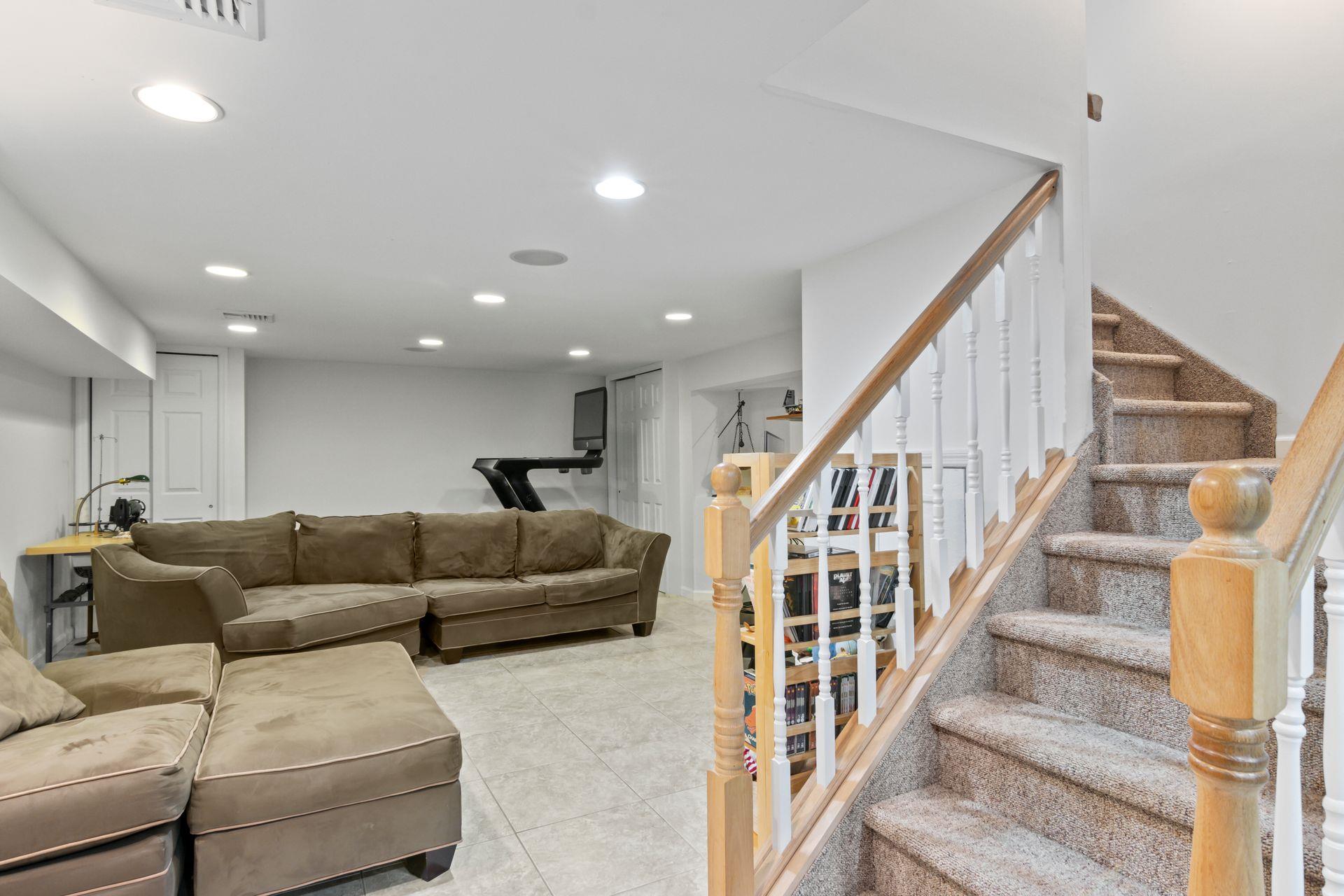10 Fairway Drive, Port Jefferson, New York image 16