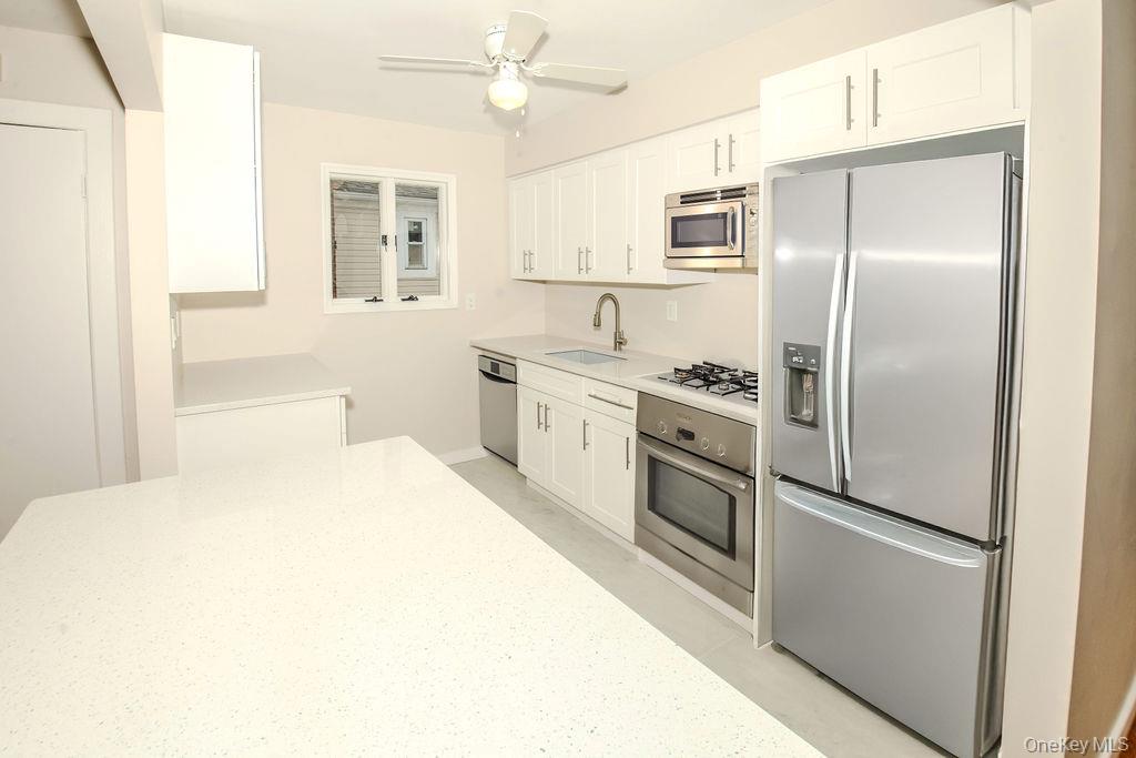 15 E Clearwater Road