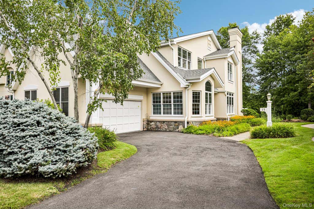 Photo of 15 Doral Greens Drive E, Rye Brook, NY 10573 (MLS # 1028282)