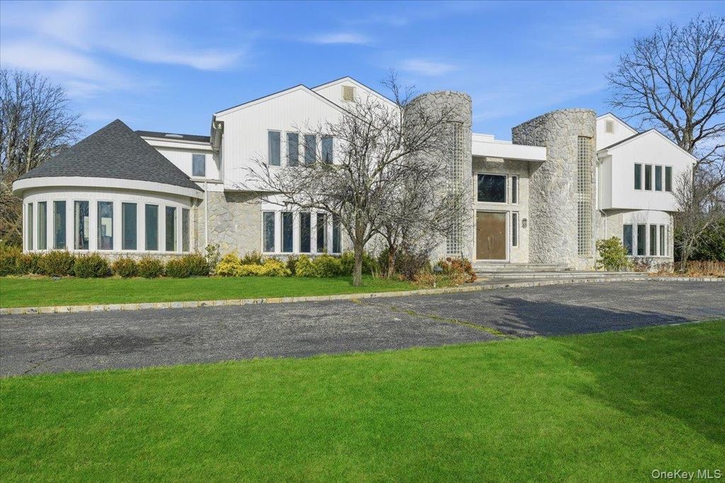 Photo of 1 Private Lane, Old Brookville, NY 11545 (MLS # 943175)