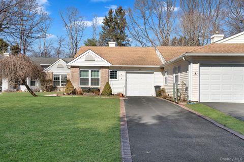 11 Chipmunk Trail Coram NY 11727