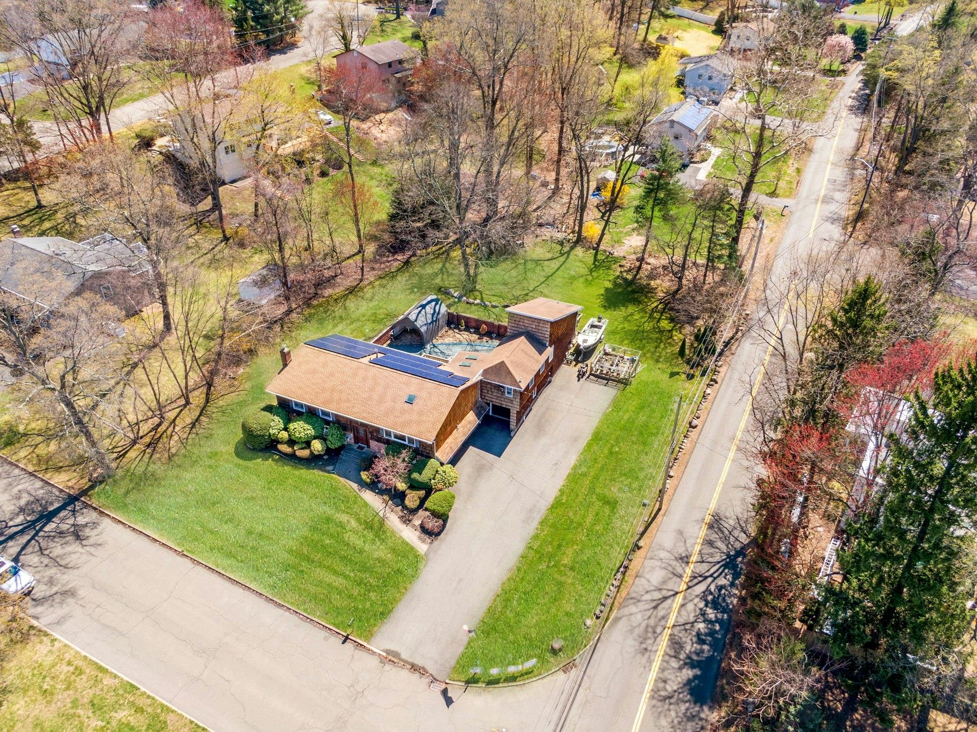 2 Aura Drive, Valley Cottage, New York image 43