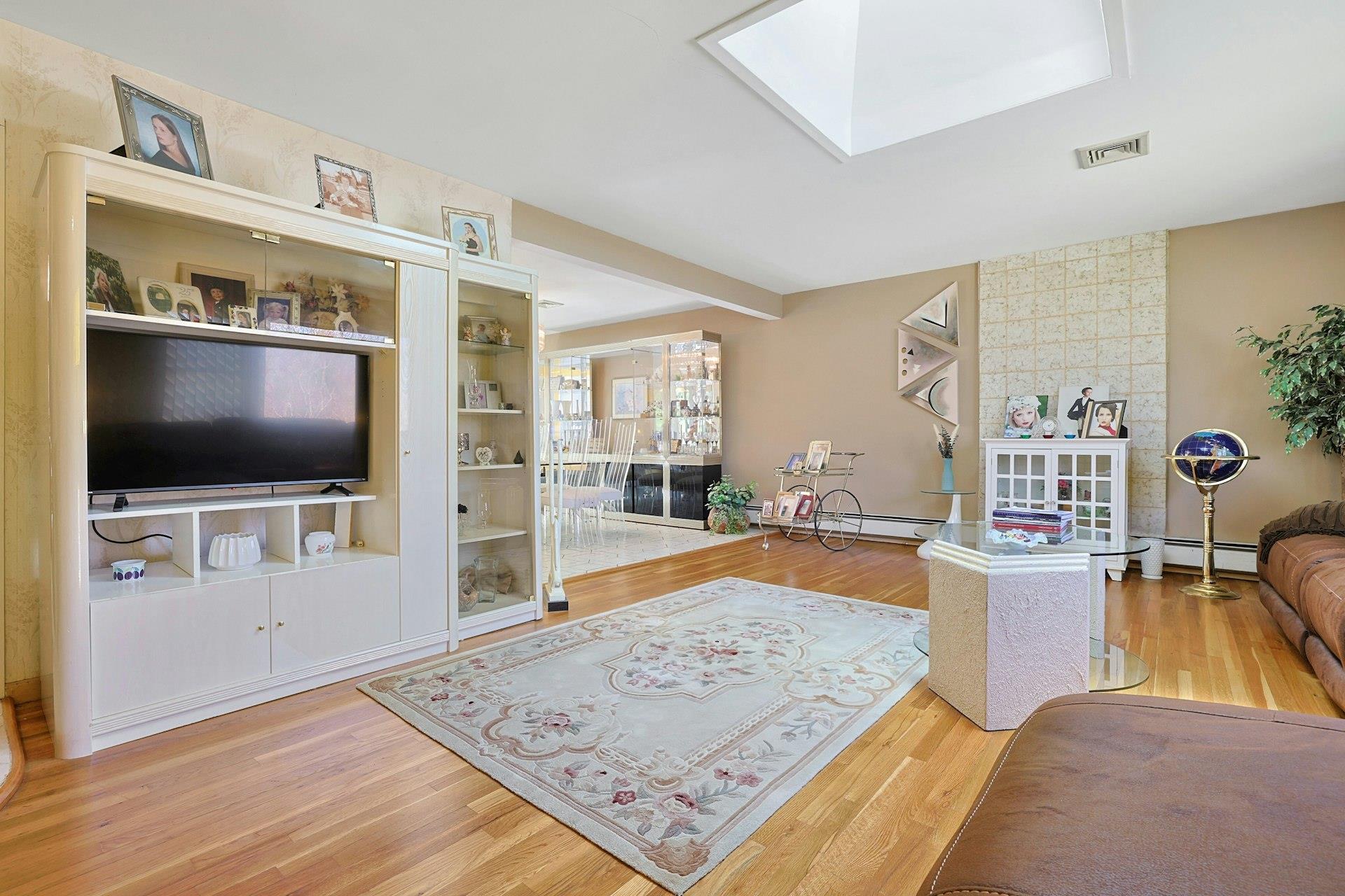 2 Aura Drive, Valley Cottage, New York image 3