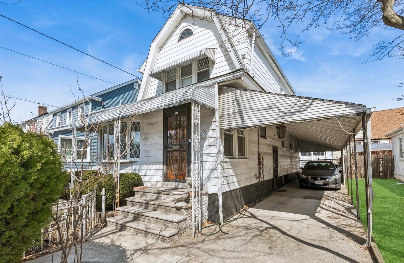 22221 100th Drive, Queens Village, New York image 2
