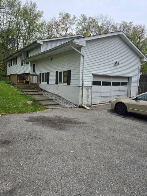 128 Crum Elbow Road Hyde Park NY 12538