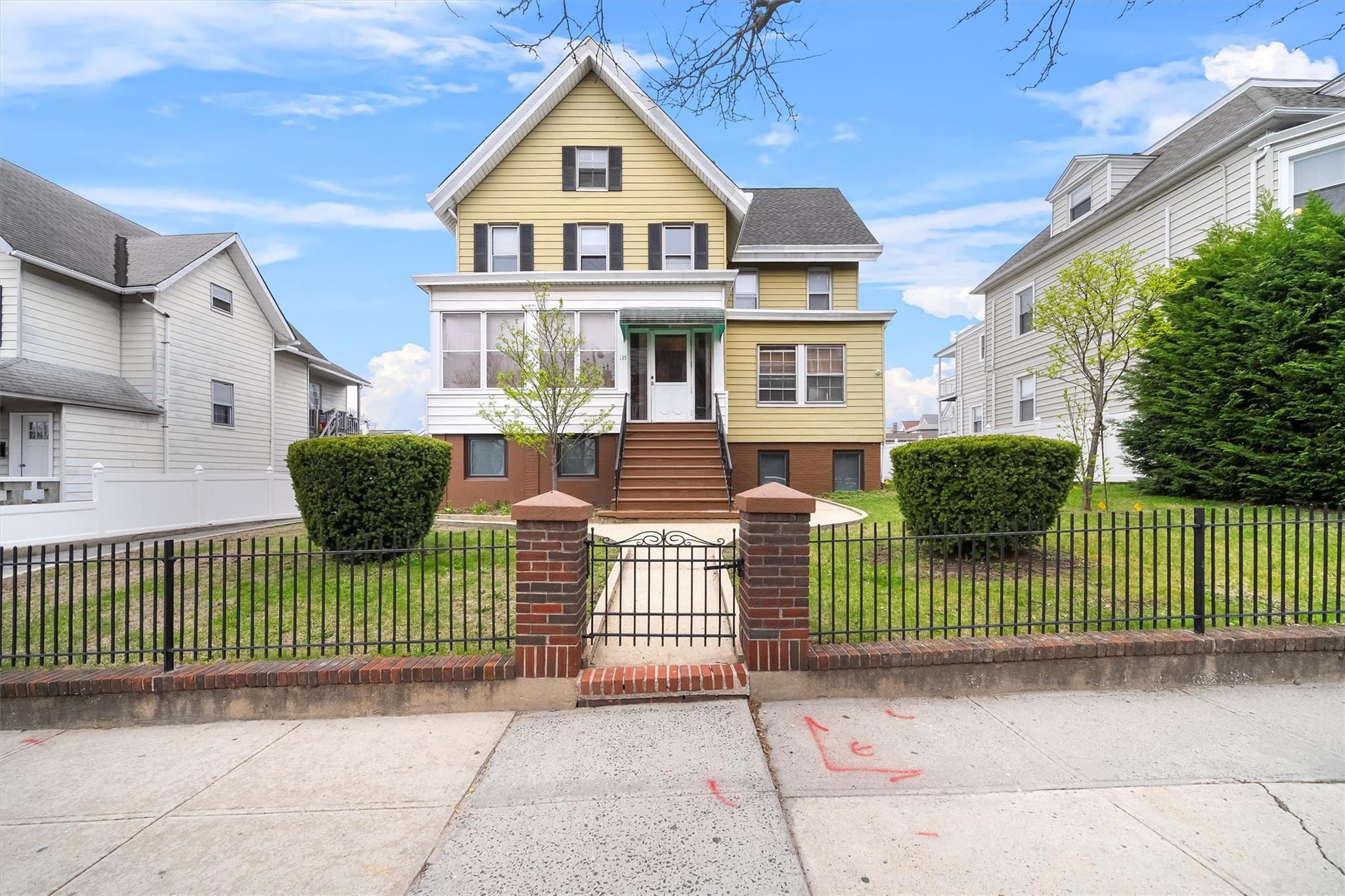Rental Property at Beekman Avenue Lower Leve, Sleepy Hollow, New York - Bedrooms: 1 
Bathrooms: 1 
Rooms: 3  - $2,650 MO.