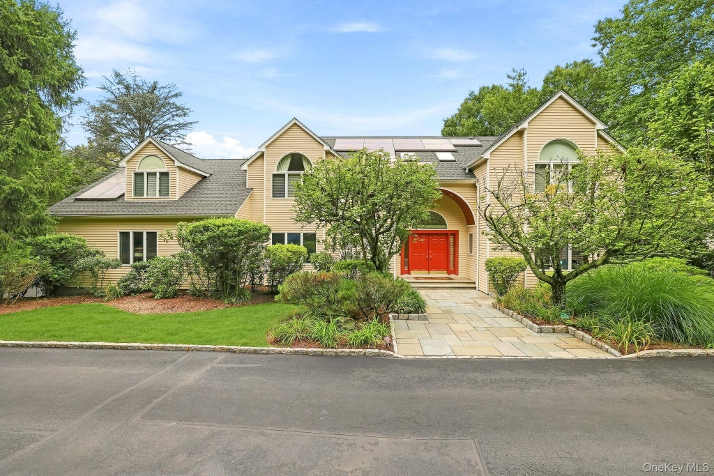 Photo of 48 Random Farms Circle, Chappaqua, NY 10514 (MLS # 1053148)