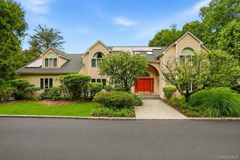 Homes For Sale - 48 Random Farms Circle<br/> Chappaqua, NY 10514