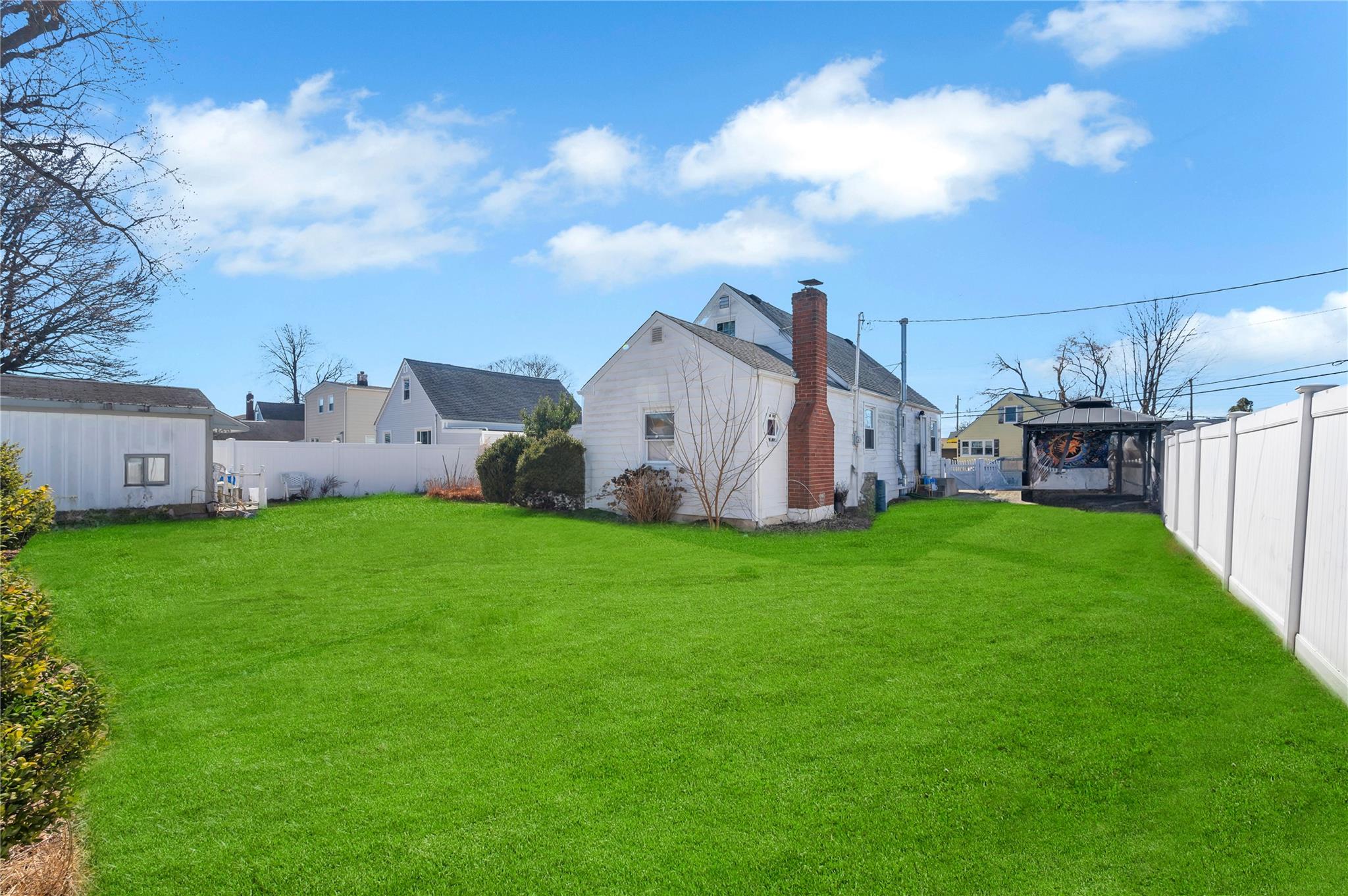 12 Schiller Street, Hicksville, New York image 16
