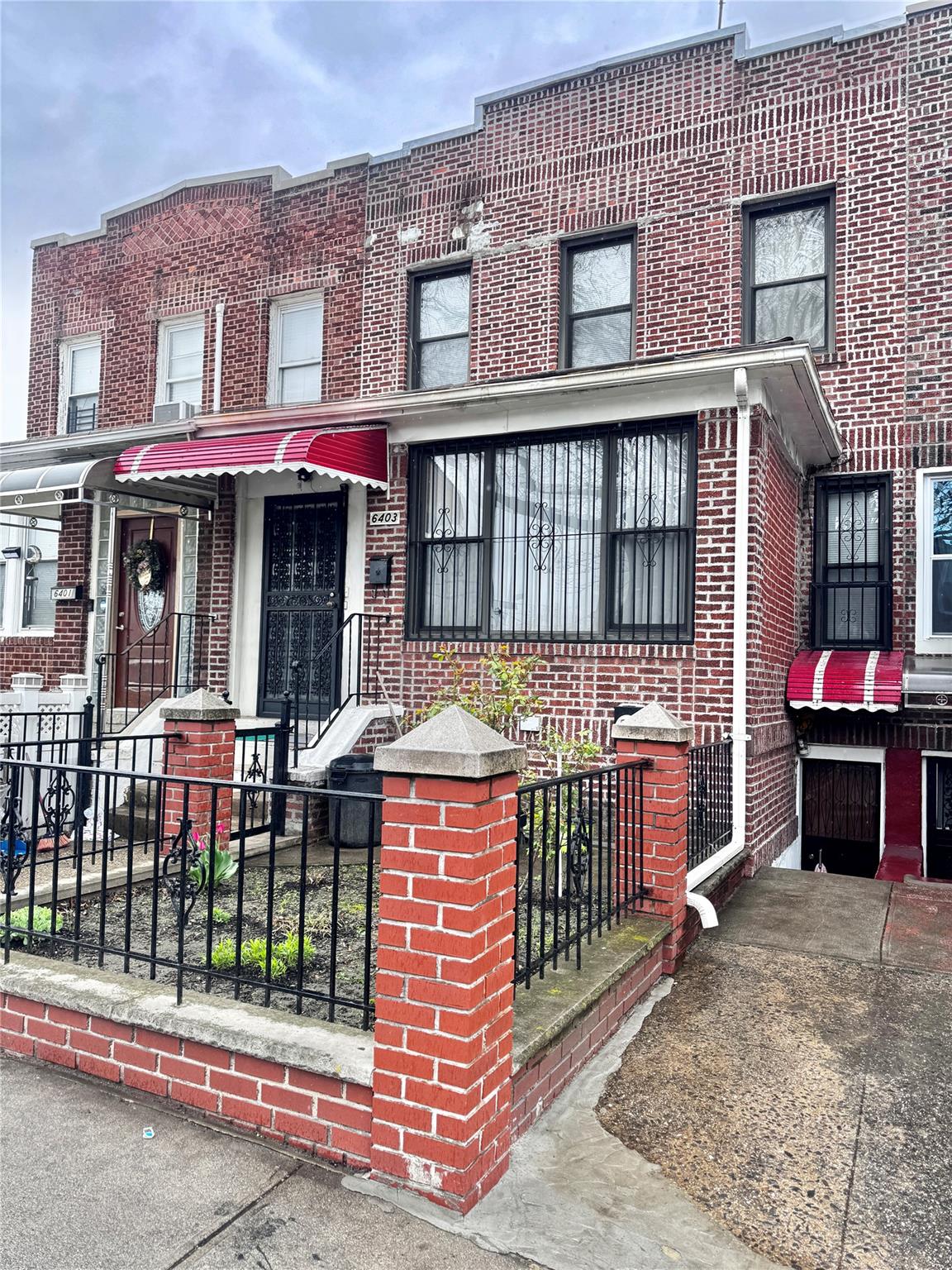64-03 35th Ave Ave, Woodside, New York image 2