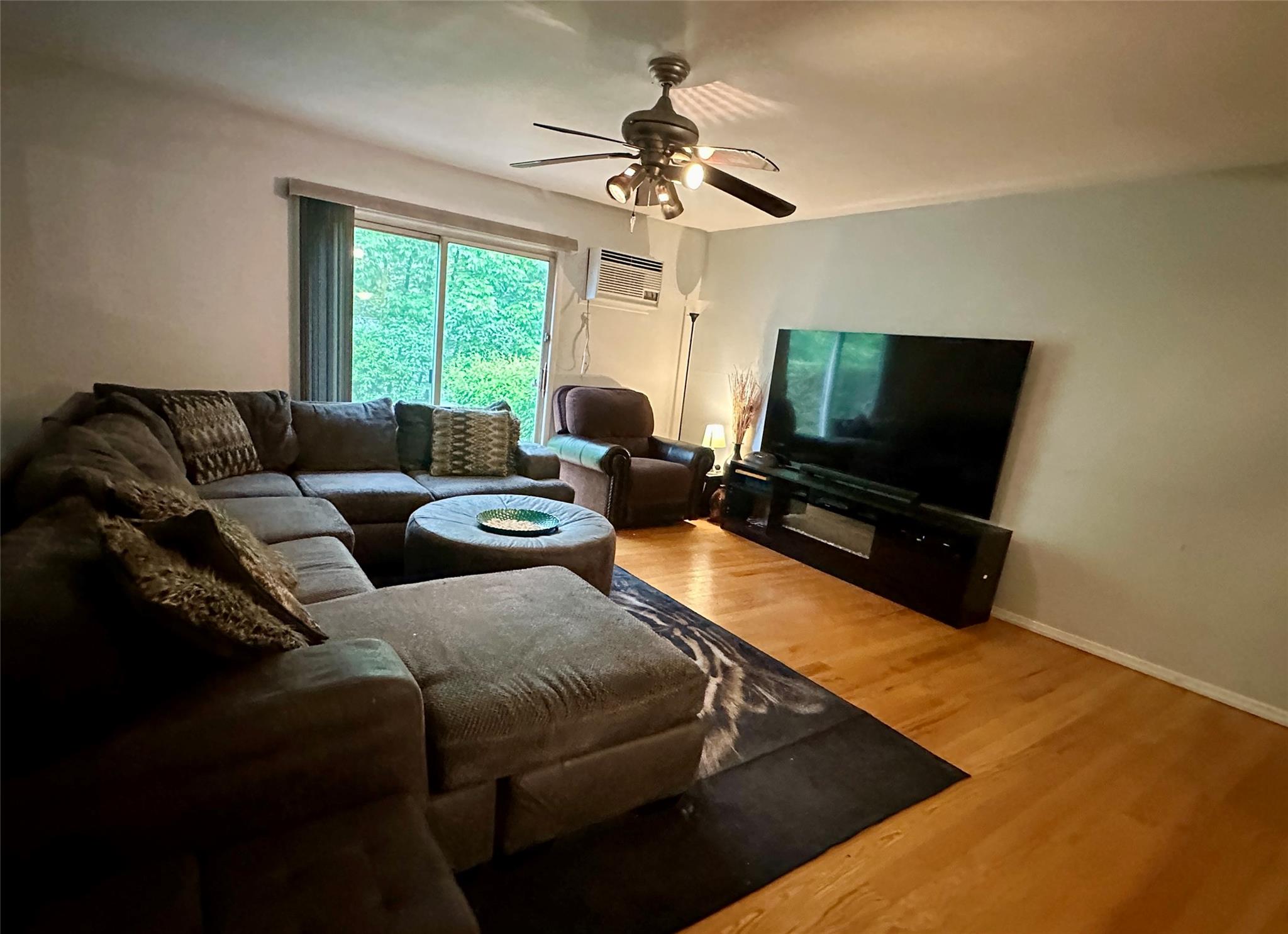 202 Doxbury Lane, Suffern, New York image 24