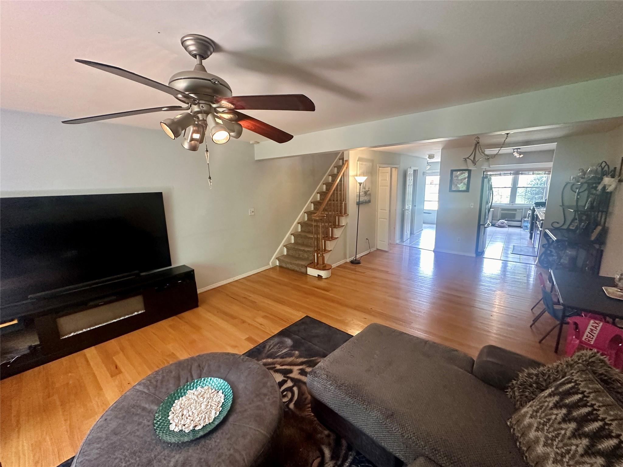 202 Doxbury Lane, Suffern, New York image 32