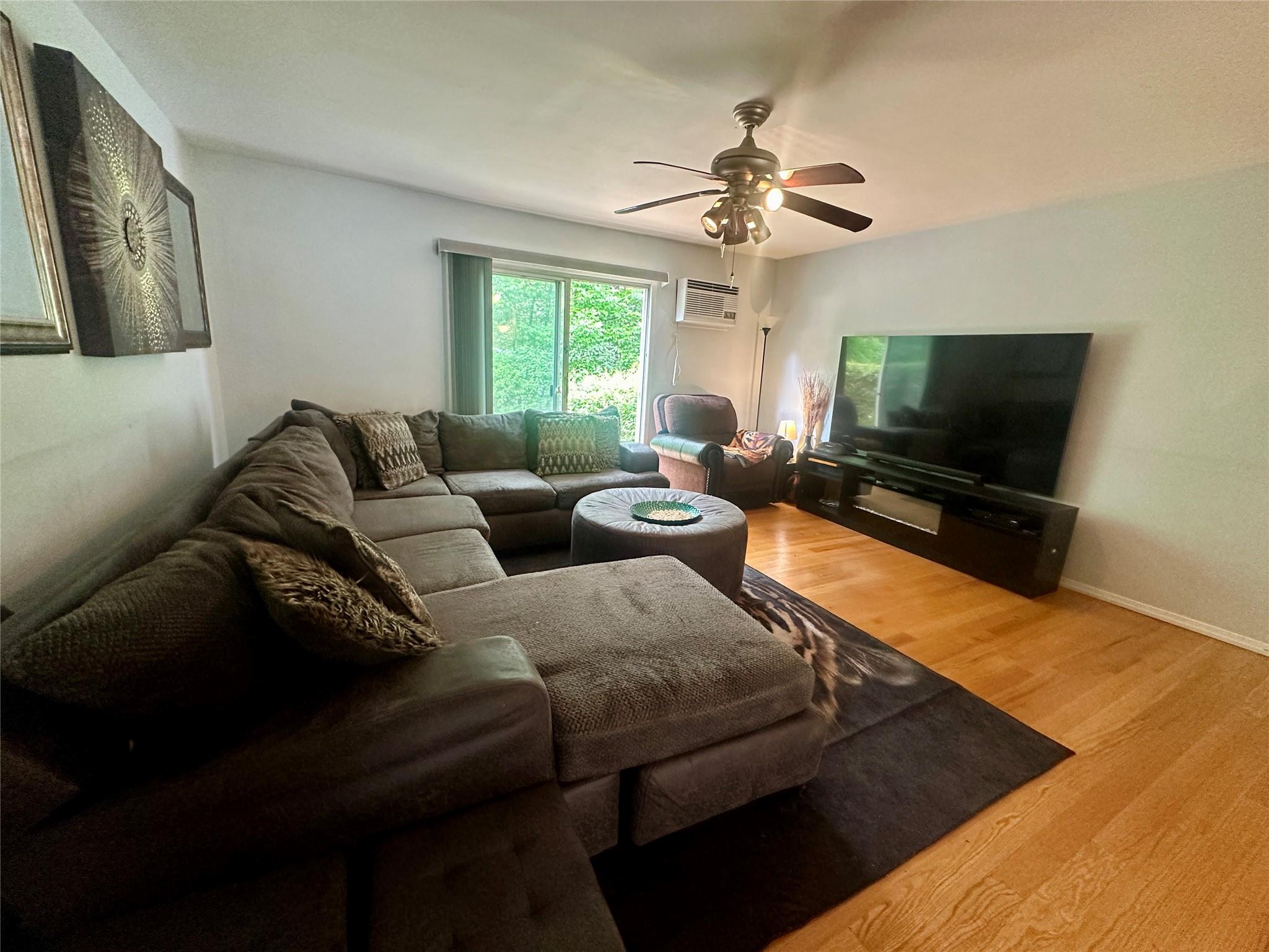 202 Doxbury Lane, Suffern, New York image 31