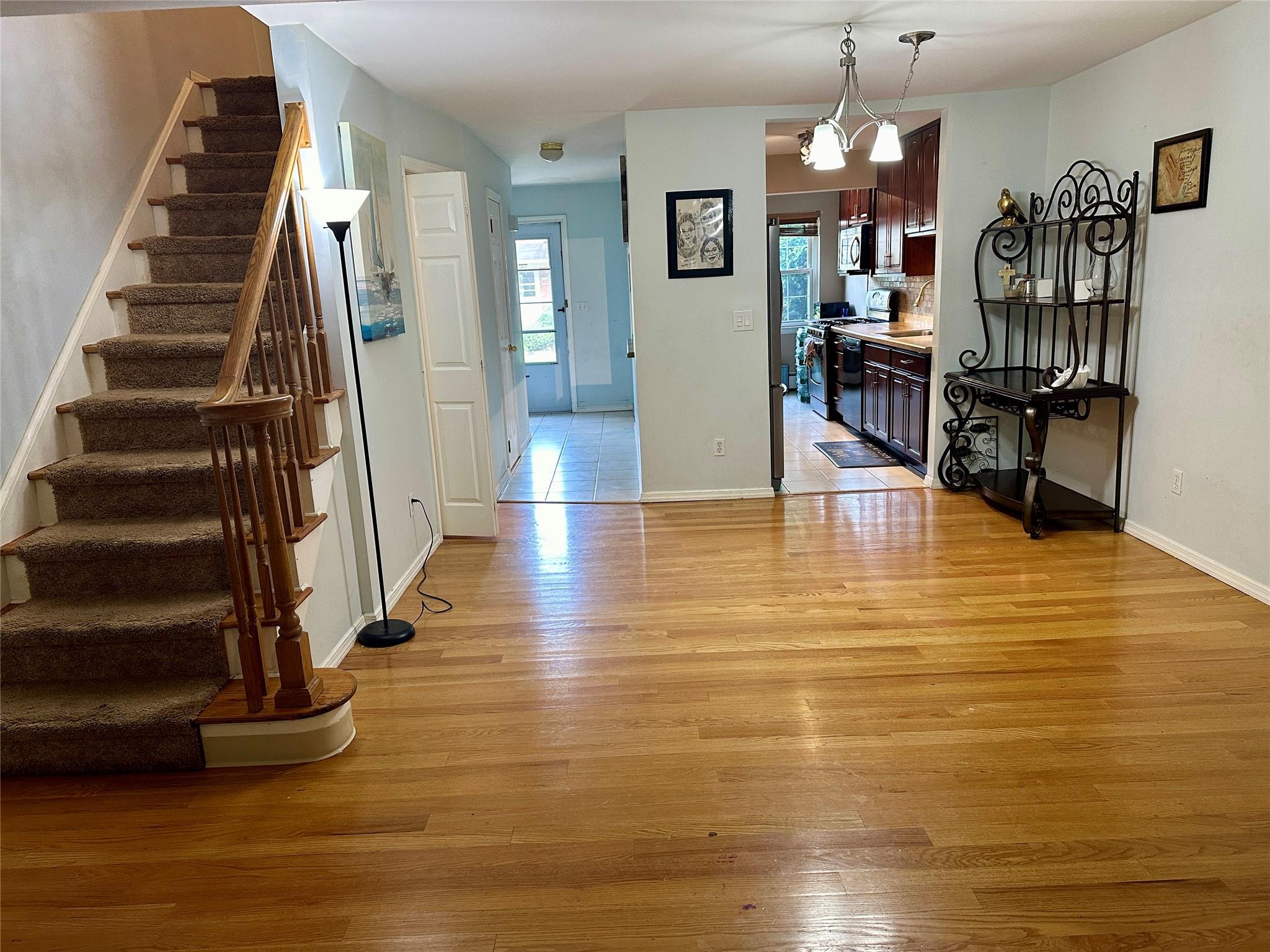 202 Doxbury Lane, Suffern, New York image 3