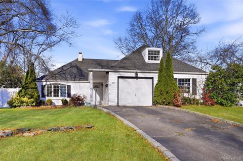 231 Sunflower Lane, Islandia, NY 11749 - MLS#: 934577