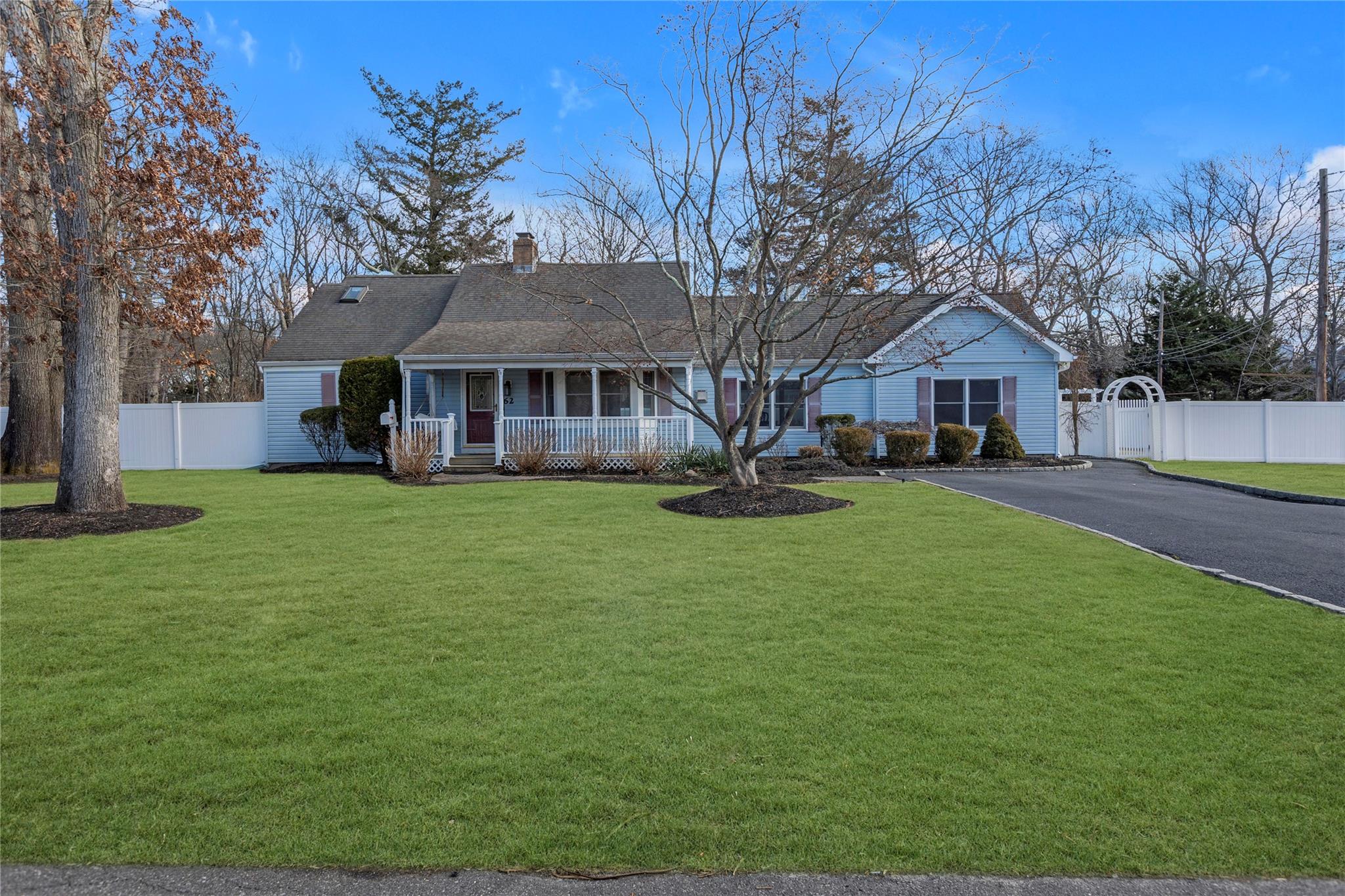 62 Eatondale Avenue, Blue Point, New York image 2