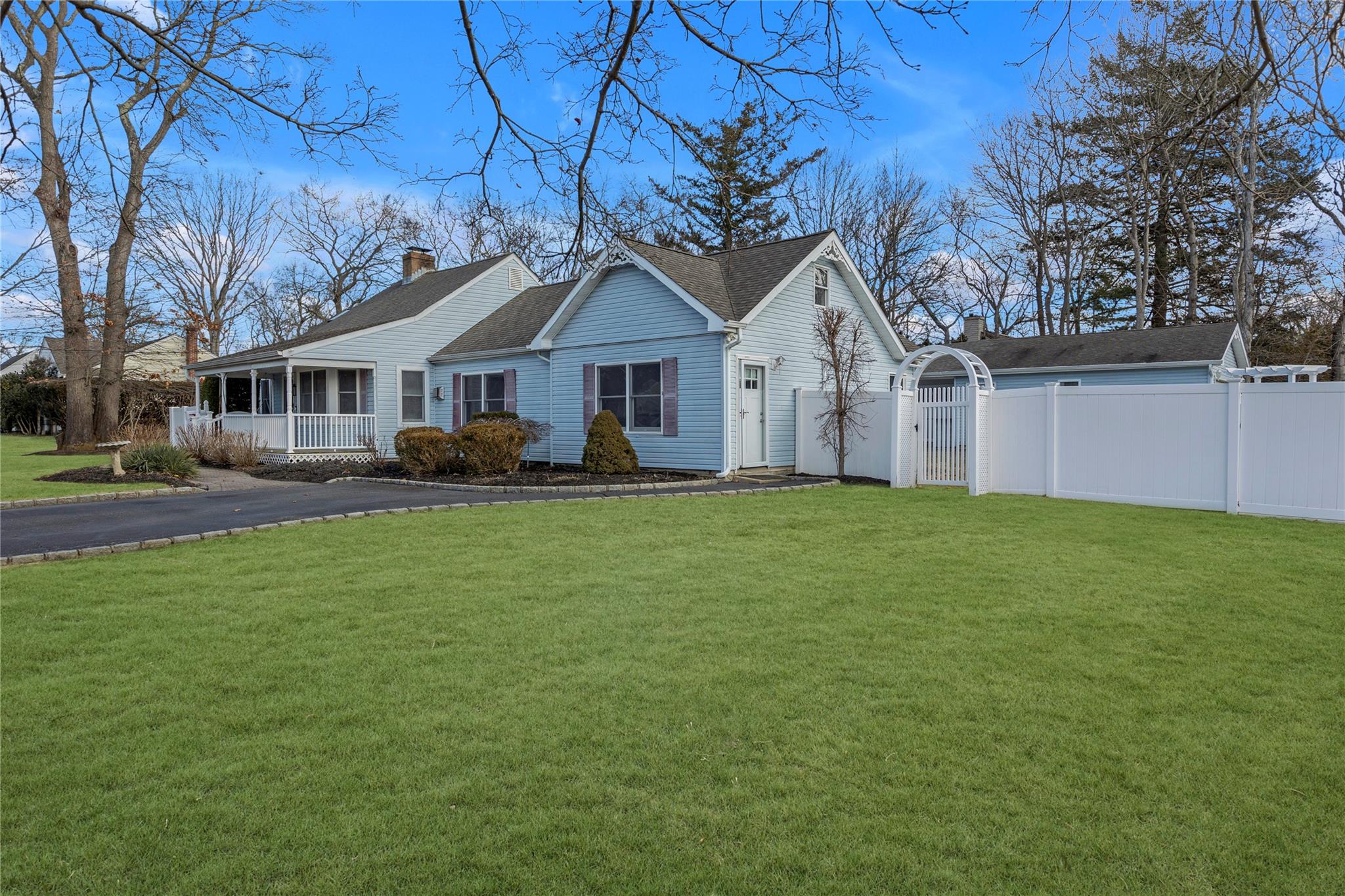62 Eatondale Avenue, Blue Point, New York image 33