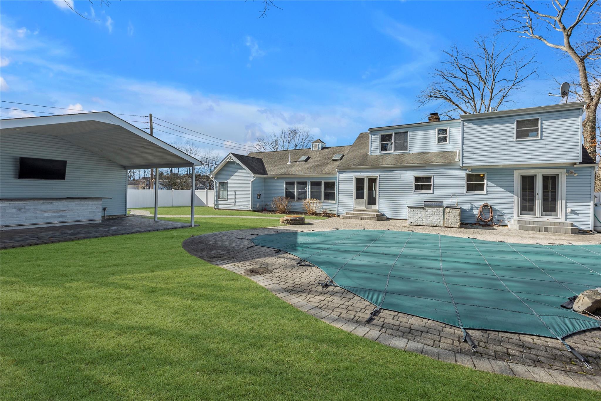 62 Eatondale Avenue, Blue Point, New York image 4