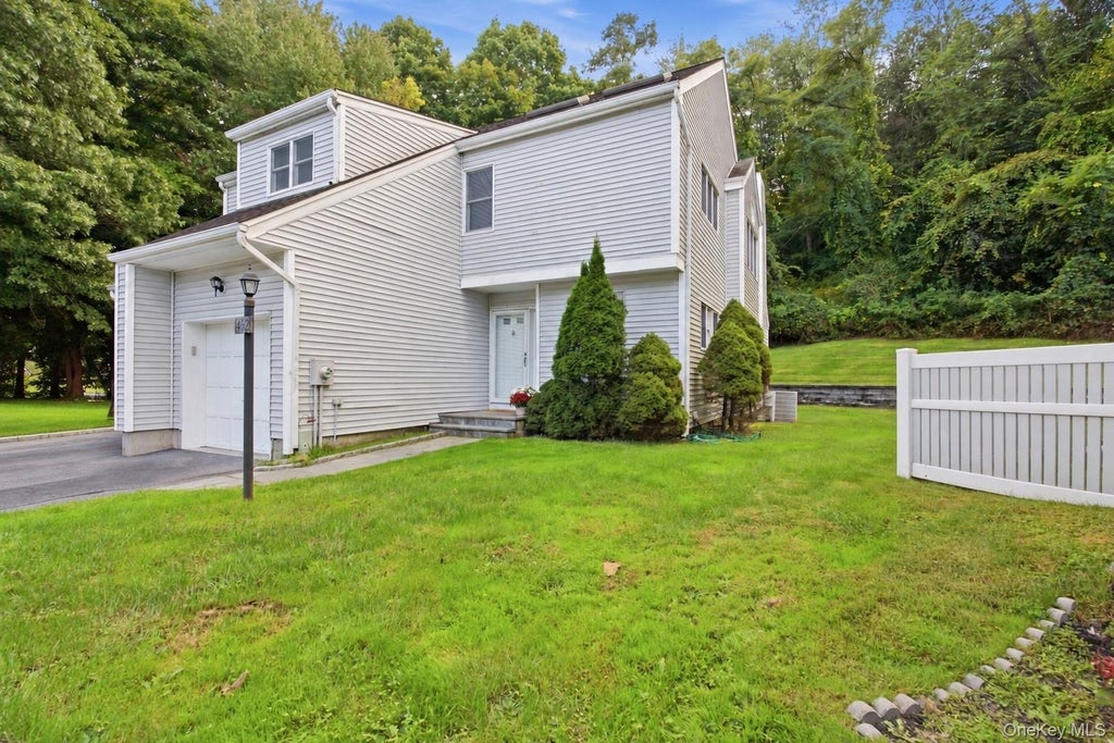 Photo of 1452 Iroquois Street, Shrub Oak, NY 10588 (MLS # 1054173)