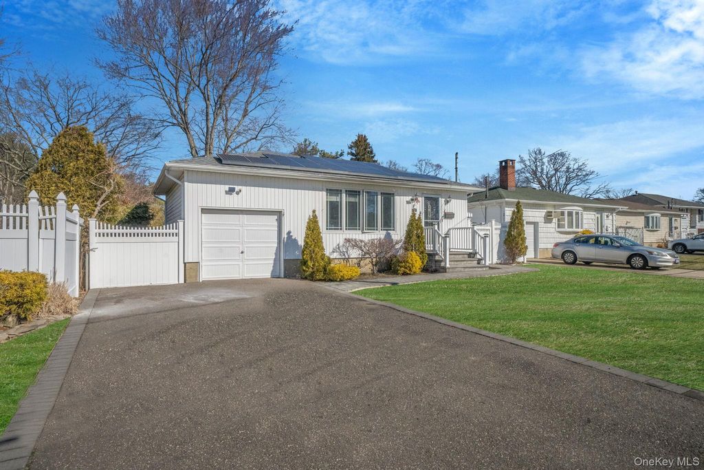 Photo of 23 Pearsall Place, Deer Park, NY 11729 (MLS # 969849)