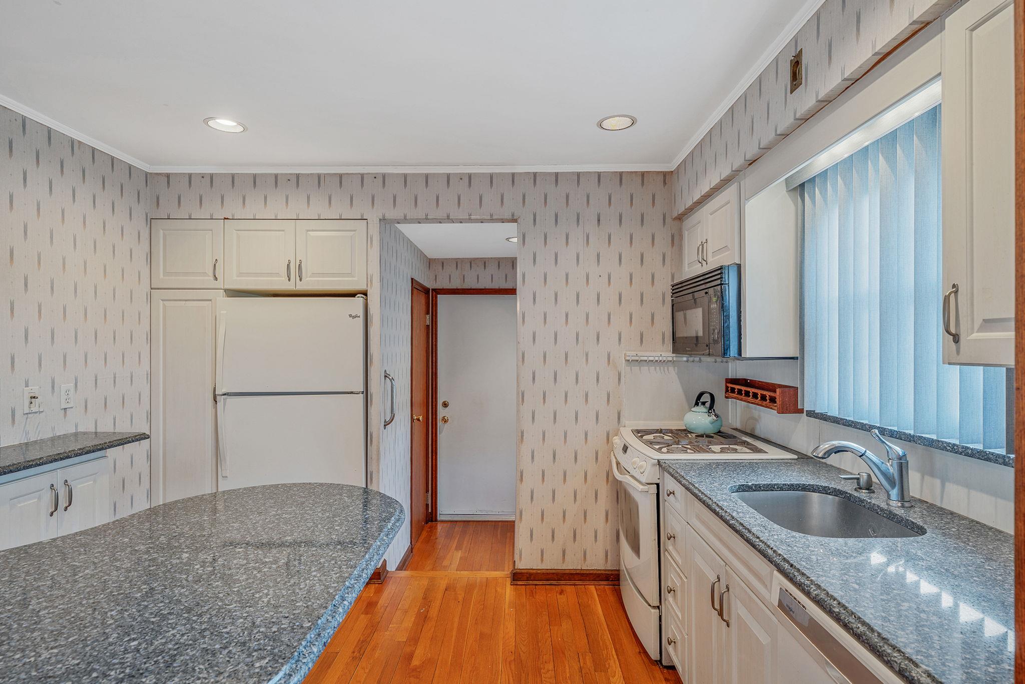 97 West Lane, Sayville, New York image 13