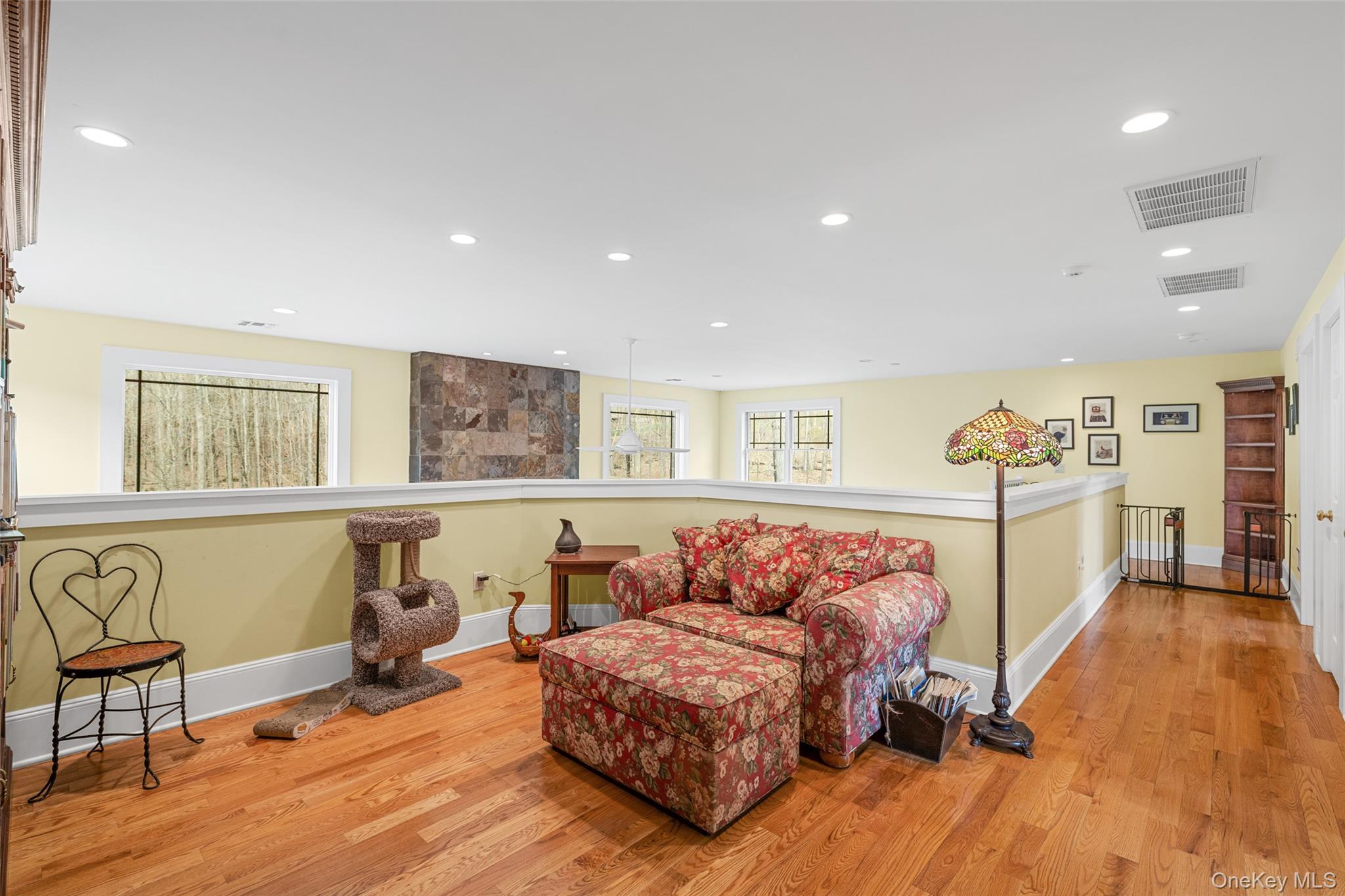 Rhinebeck, New York 12572, United States, 3 Bedrooms Bedrooms, ,5 BathroomsBathrooms,Residential,Active,150848