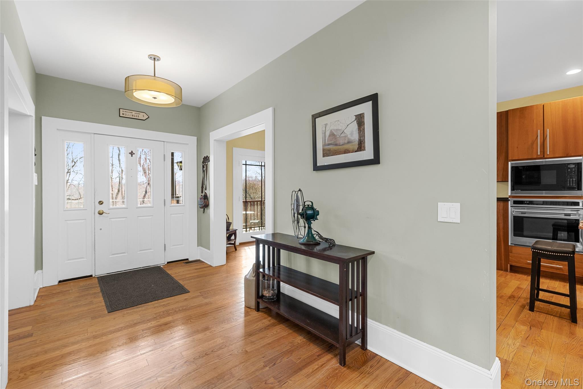 Rhinebeck, New York 12572, United States, 3 Bedrooms Bedrooms, ,5 BathroomsBathrooms,Residential,Active,150848