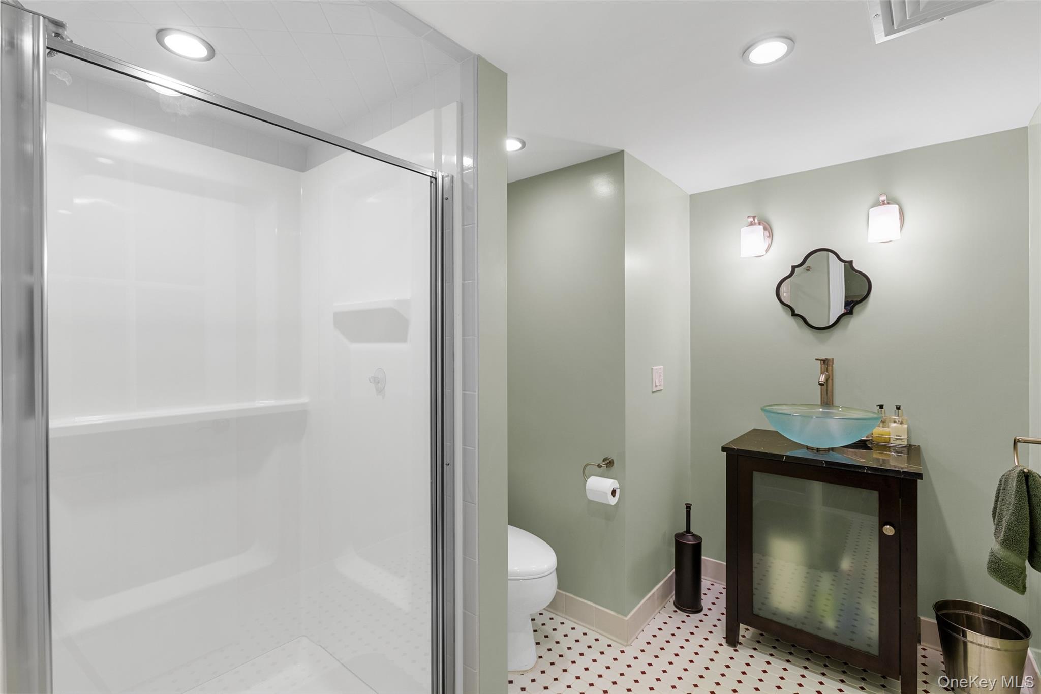 Rhinebeck, New York 12572, United States, 3 Bedrooms Bedrooms, ,5 BathroomsBathrooms,Residential,Active,150848