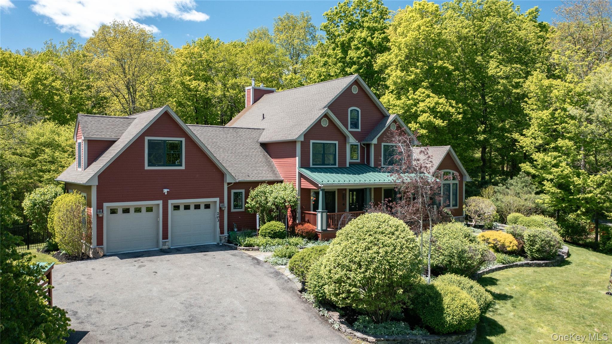 Rhinebeck, New York 12572, United States, 3 Bedrooms Bedrooms, ,5 BathroomsBathrooms,Residential,Active,150848