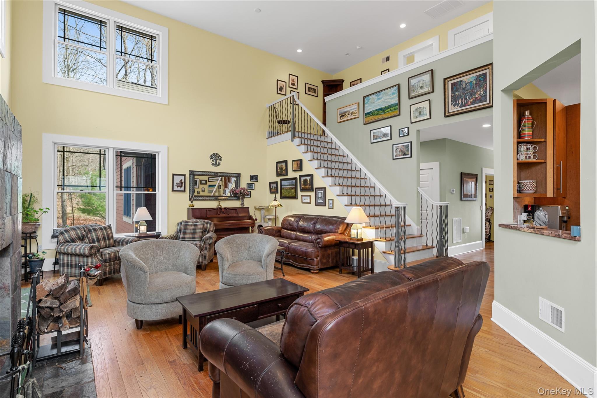 Rhinebeck, New York 12572, United States, 3 Bedrooms Bedrooms, ,5 BathroomsBathrooms,Residential,Active,150848