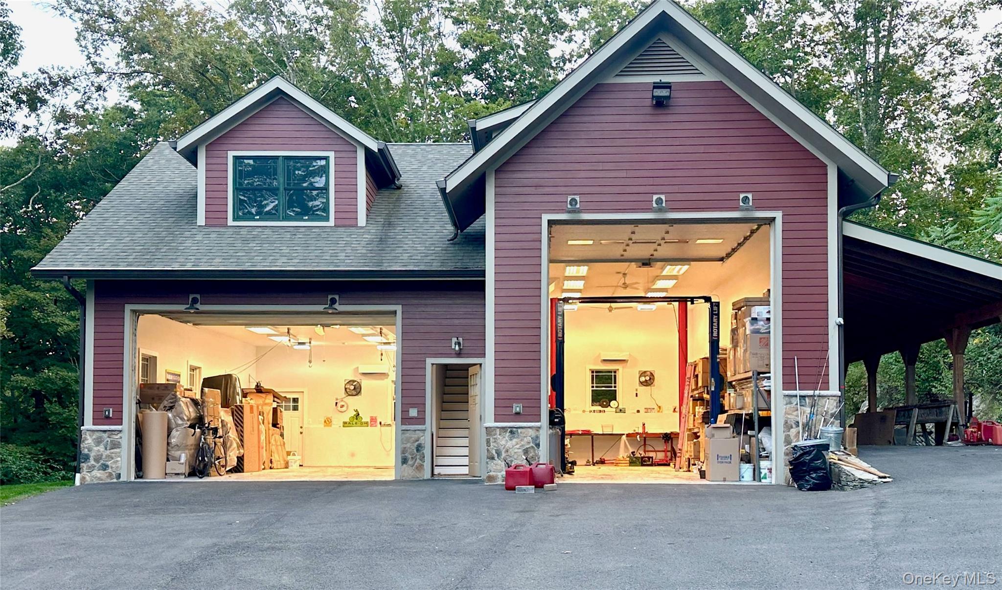 Rhinebeck, New York 12572, United States, 3 Bedrooms Bedrooms, ,5 BathroomsBathrooms,Residential,Active,150848