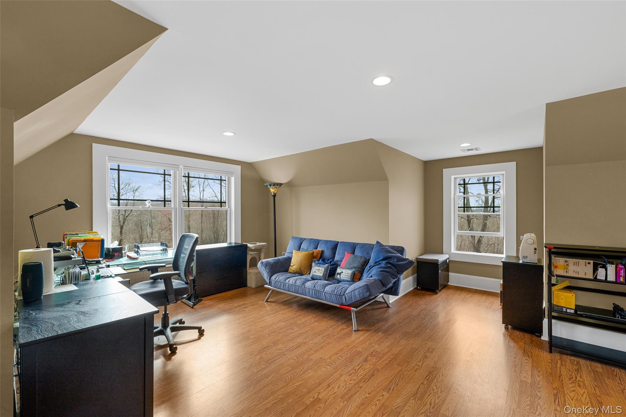 Rhinebeck, New York 12572, United States, 3 Bedrooms Bedrooms, ,5 BathroomsBathrooms,Residential,Active,150848