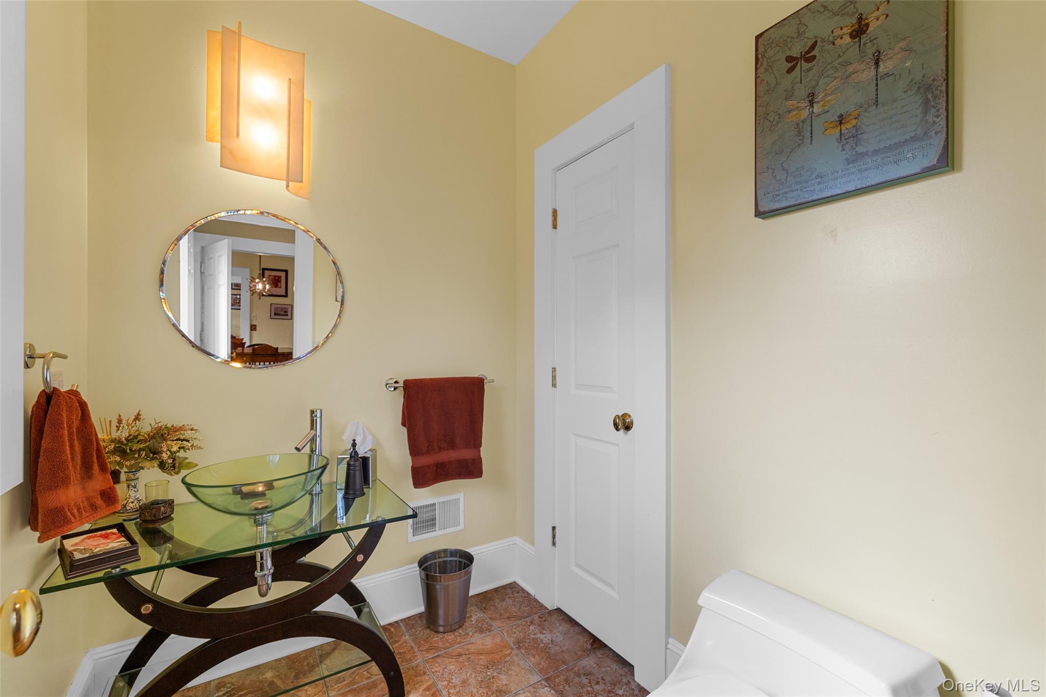 Rhinebeck, New York 12572, United States, 3 Bedrooms Bedrooms, ,5 BathroomsBathrooms,Residential,Active,150848