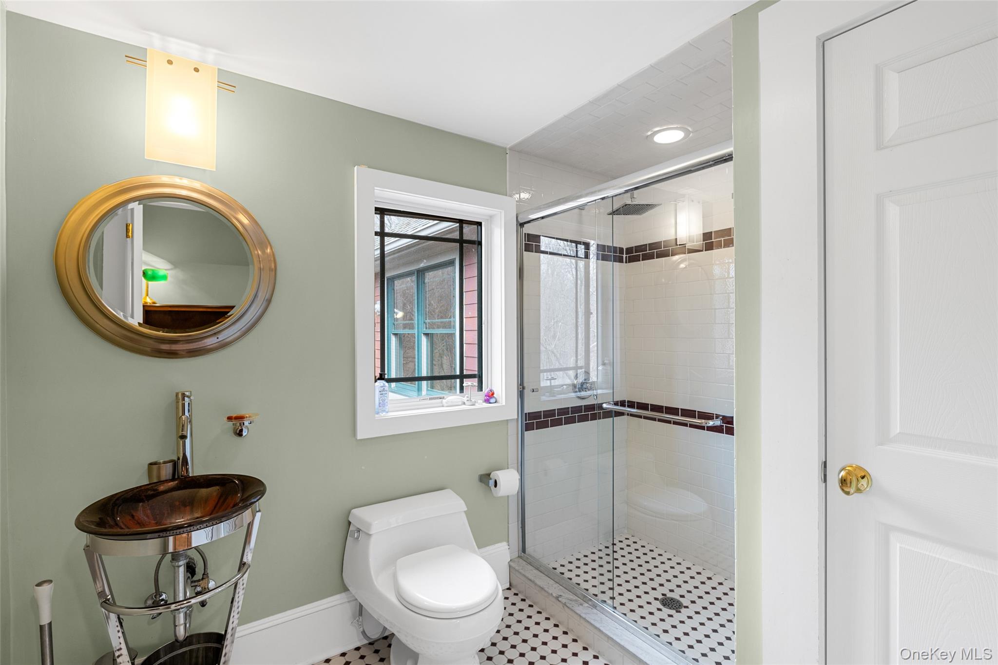 Rhinebeck, New York 12572, United States, 3 Bedrooms Bedrooms, ,5 BathroomsBathrooms,Residential,Active,150848