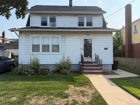 Apartment For Rent - 42 W Lincoln Avenue #2ND FL<br/> Valley Stream, NY 11580