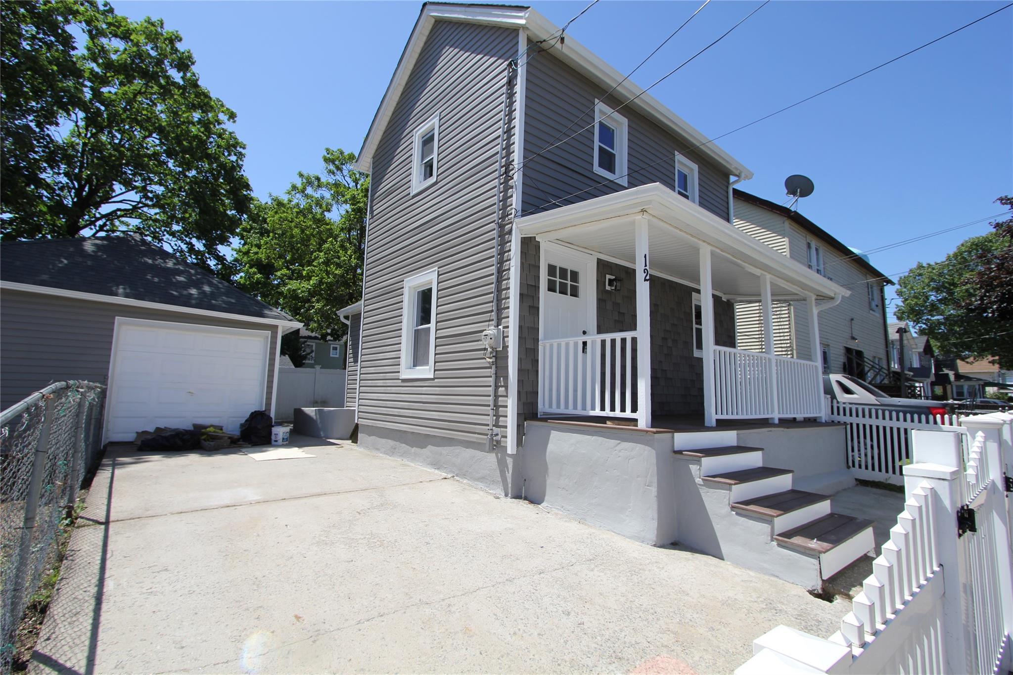 12 Elm Ave, Hempstead, New York image 3