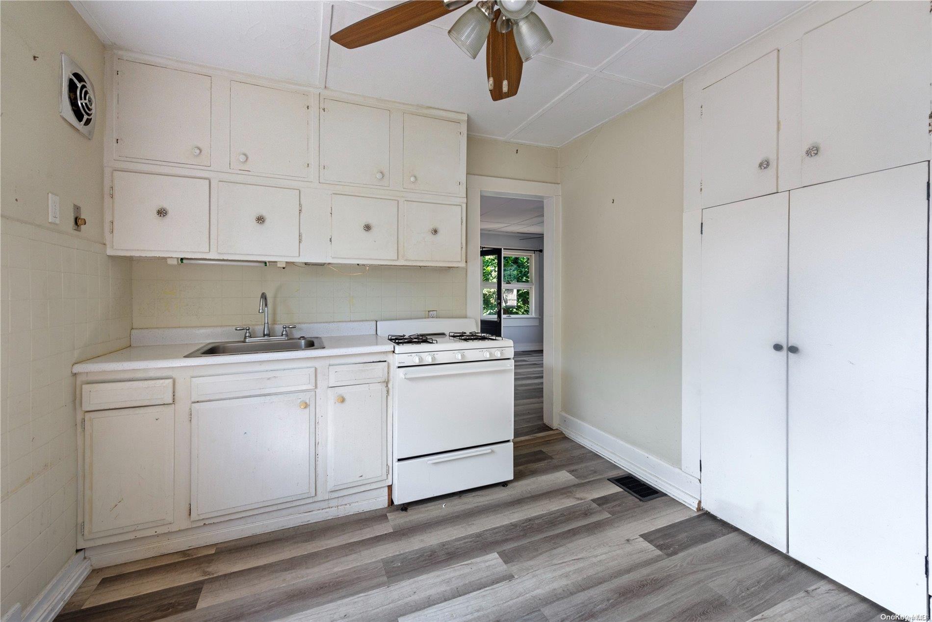 38 Maidstone Avenue, East Hampton, New York image 4