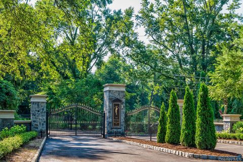 168 Hegemans Lane Old Brookville NY 11545