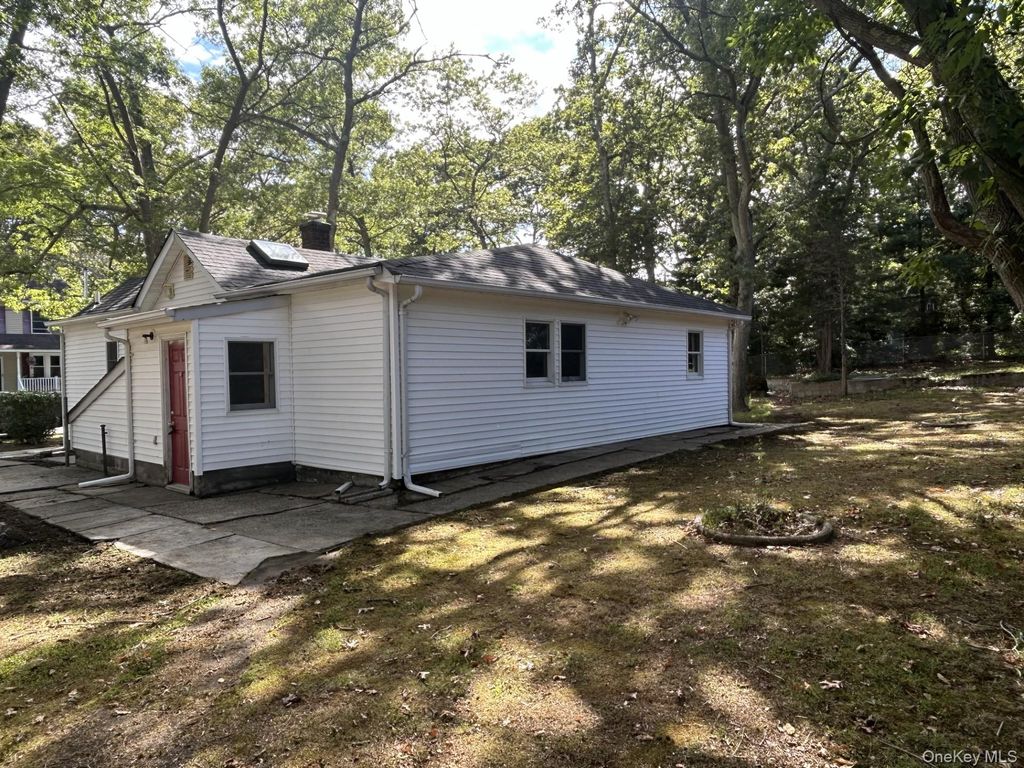 Photo of 277 Prince Road, Rocky Point, NY 11778 (MLS # 968368)