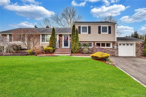 18 Frost Lane Greenlawn NY 11740