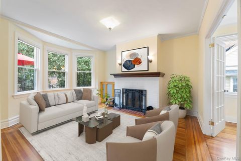 216 Lakeview Place 2 Bronx NY 10471