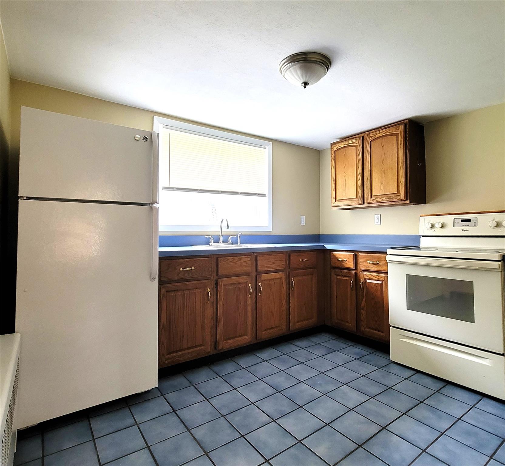 Red Hook, New York 12571, United States, 2 Bedrooms Bedrooms, ,1 BathroomBathrooms,Residential,Active,119897