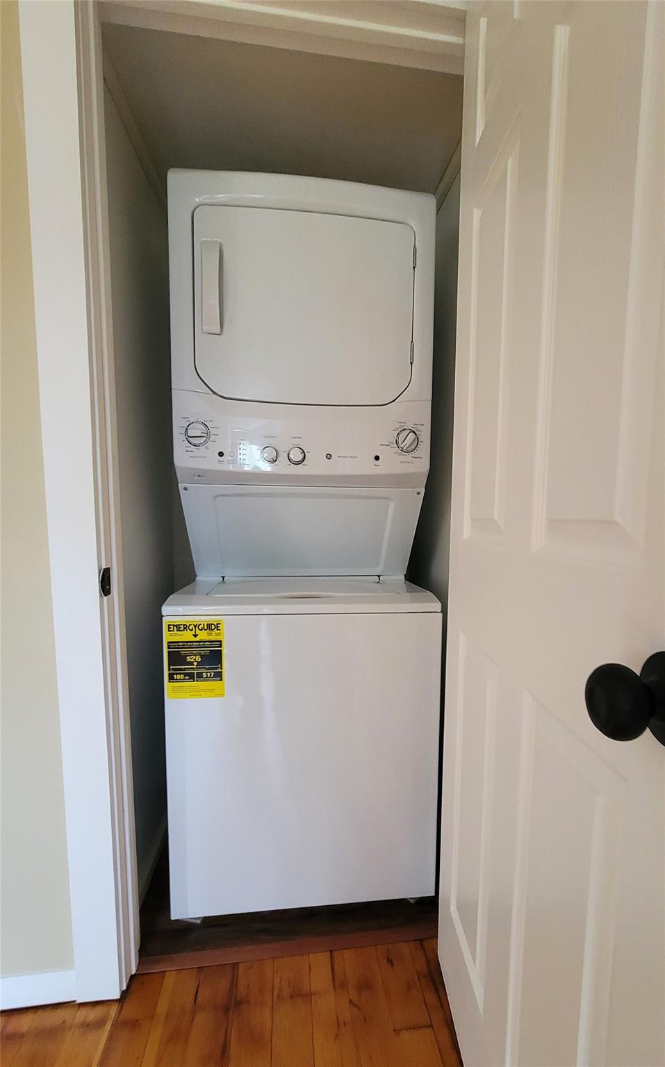 Red Hook, New York 12571, United States, 2 Bedrooms Bedrooms, ,1 BathroomBathrooms,Residential,Active,119897