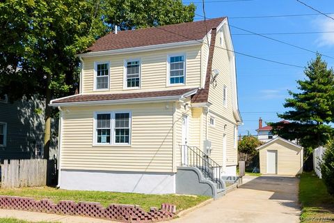 129 Cochran Place Valley Stream NY 11581