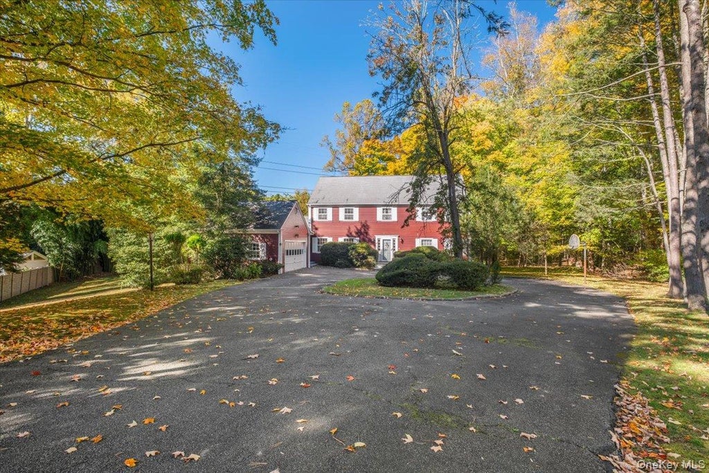 Photo of 20 Old Farm Lane, Hartsdale, NY 10530 (MLS # 1012502)