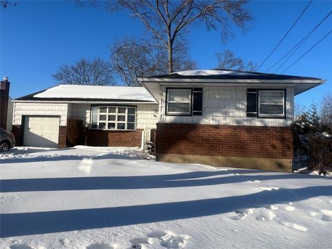99 Toronto Avenue Massapequa NY 11758