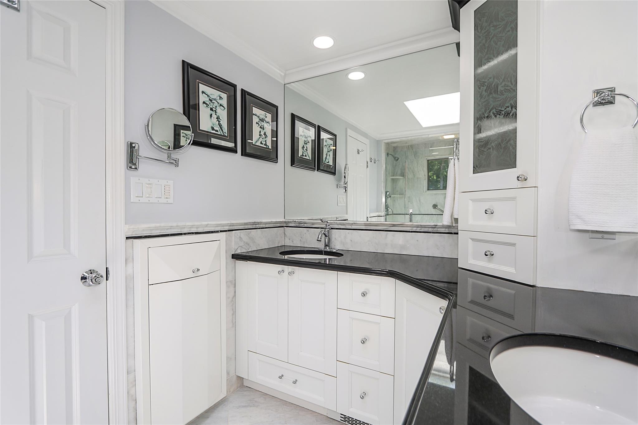 Woodbury, New York 11797, United States, 4 Bedrooms Bedrooms, ,4 BathroomsBathrooms,Residential,Coming Soon,143898